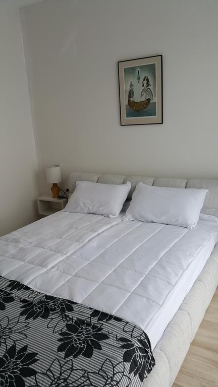 Kraybrezhna Apartment เปาโมเรีย ภายนอก รูปภาพ