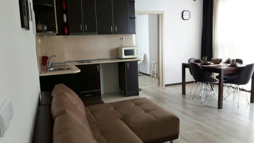 Kraybrezhna Apartment เปาโมเรีย ภายนอก รูปภาพ